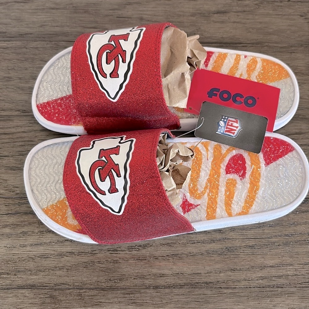 ❌SOLD❌ NWT [FOCO] Kansas City Chiefs NFL Sparkle Gel Slide Sandals Womens L 9/10 - Picture 7 of 12